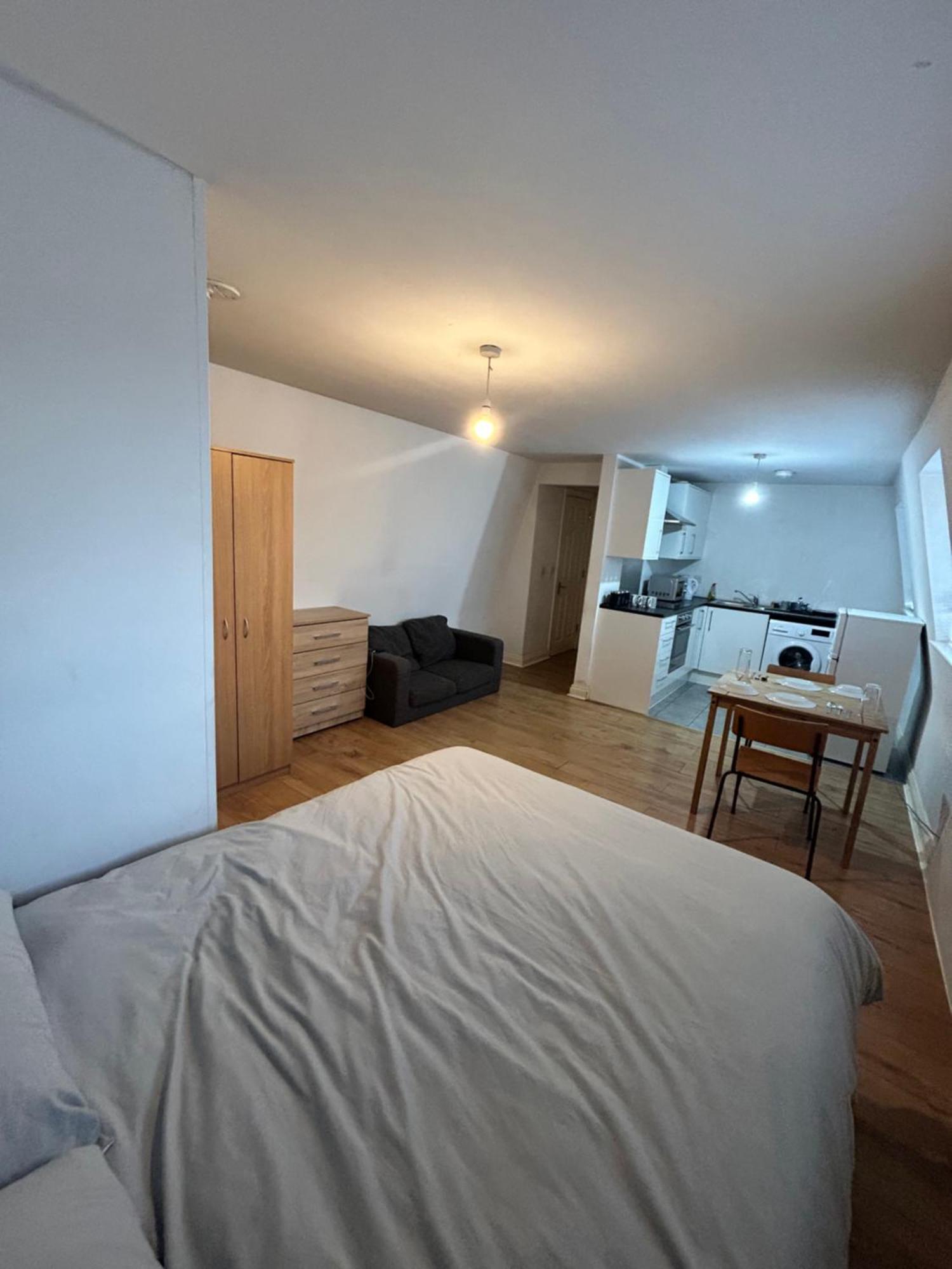Leicester Studio At City Centre With Free Parking Zewnętrze zdjęcie